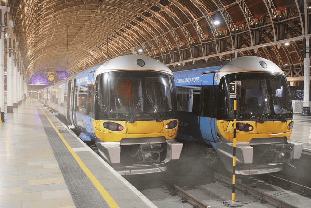 Tàu điện là một trong những cách nhanh chóng và thuận tiện để đến sân bay